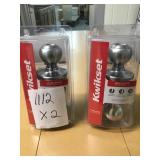 Kwikset keyed door knobs x2.
