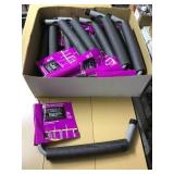 Heavy Duty Padded Arm Hangers sells one money.