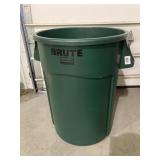 44 gal heavy duty round trash can x 2
