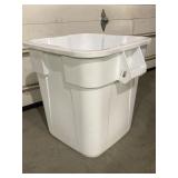 28gal Rubbermaid trash can x 2