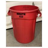 48 gal Brute Heavy Duty trash can x 2