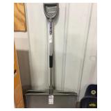 27 inch wide snow shovel x2