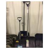 Snow shovels x3