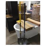 Fiberglass handle shovel x 2