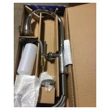 Single-handle pull down kitchen faucet