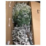 7 1/2ft Pre lit Christmas tree.