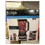 1100 watt ninja professional blender. Box damage.