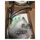 single handle kitchen faucet w/ handheld sprayer