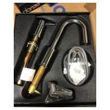 Single Handle Kitchen Faucet with Spray