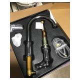 Single Handle Kitchen Faucet