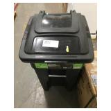 32gal Toter trash can.