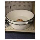 Two 15qt Dish Pans for One Money