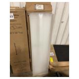 Fluorescent light fixture