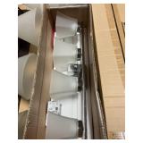 Fluorescent 4 Light Bath/Wall in Chrome