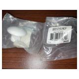 Bernairdï¿½ 1-1/2' Plastic Knobs in White x 20