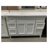 49' x 22' Single Bath Vanity in White with Sink