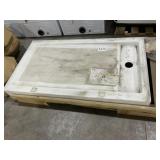 60' x 34' RH Shower Receptor in White