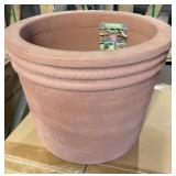 11.8' Clay Planter x2