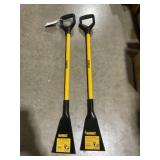 DeWalt® 7' Scraper with Fiberglass D-Handle x 2