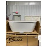 66' x 32' Freestanding Soaking Tub in White