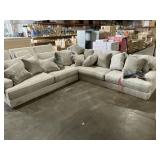 3Pc Sectional in Linen with Deco Pillows