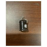 Bag of Two-Piece Keyless Lamp Holders