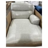 Powered Corner Chaise Lounger in Newport Cream