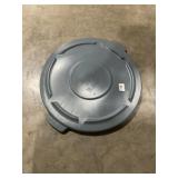Rubbermaid Brute® 44-60 Gallon Trash Can Lid x 2