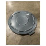 Rubbermaid Brute® 44-60 Gallon Trash Can Lid x 4