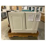 White RH American Standard Walk In Tub