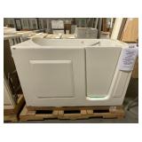 32" x 52" RH Walk In Tub In White