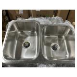 Pallet of (40) 31-1/2' x 20-1/2' SS Dbl Bowl Sinks