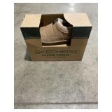 Sketchers® Size 9 Luxe Foam Men's House Shoes