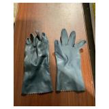 Bundle of (12) Pairs Large Latex Gloves x 2