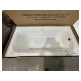 60" x 30" RH Fiberglass Bathtub in White