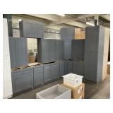 15pc. Silvercreek Platinum Shaker 42" Kitchen