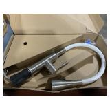 Single Handle Pull-Down Faucet in White