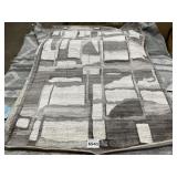 5'3' x 7'7' Area Rug in Beige
