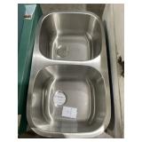32" x 18" Undermount Double Bowl Sink in SS