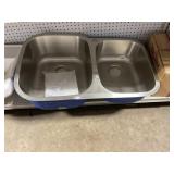 32" Stainless Steel 60/40 Undermount Sink