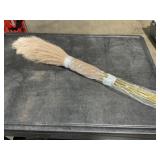 Box of (8) 28' Feather Stems x 4