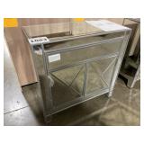 28-1/2' x 13-1/2' Mirrored Dresser/Chest