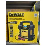 DeWaltï¿½ Jump Starter w Digital Air Compressor