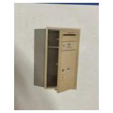 Upright Steel Outdoor MailBox in Sand
