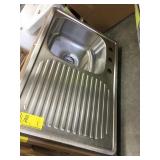 Single bowl sink w/washboard side