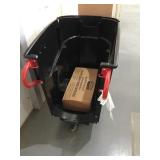 Rubbermaid Cart