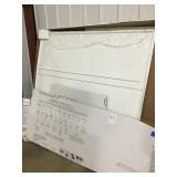 Delta Bahtub Wall Set