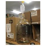 Single gallon glass fermenting jug with handle