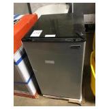 4.4Cu.Ft. Compact Refrigerator