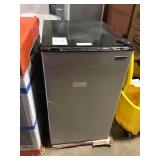 4.4Cu.Ft. Compact Refrigerator
